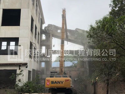 咸陽(yáng)三和汽修廠煙道拆除